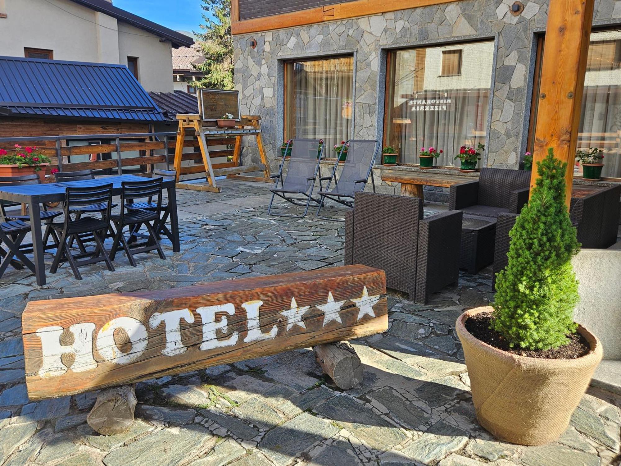 Hotel Holiday Debili Oulx エクステリア 写真